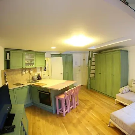 Maria In Old Town Appartamento Zara